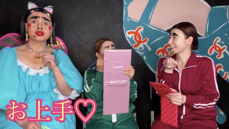 矢口真里＆手島優、ブリちゃんメイクに挑戦の画像