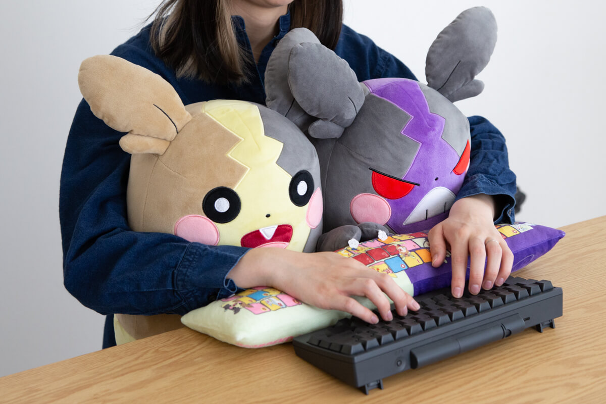 ポケモン モルペコの かわいすぎる 二面が1セットになったクッション登場 Real Sound リアルサウンド テック