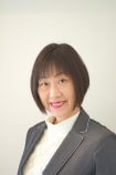 須川亜紀子氏