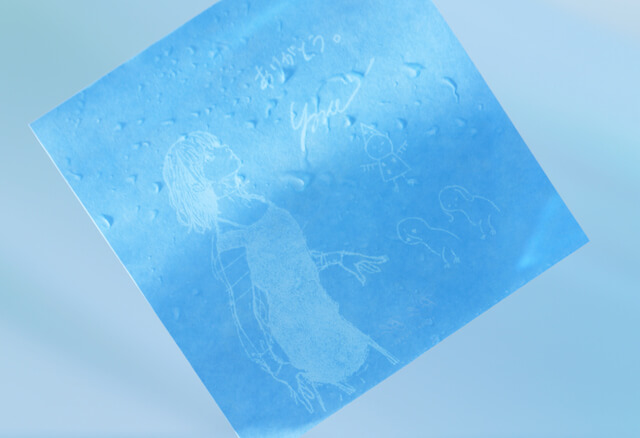 米津玄師、シングル『Pale Blue』法人特典に“ギミックカード”同封　水に浸すとイラストとメッセージが浮き出す仕様にの画像1-3