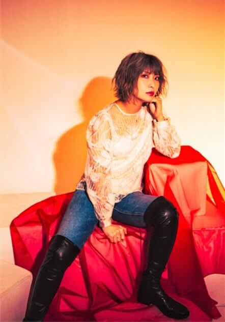LiSA「紅蓮華」手掛けた草野華余子、感情を音楽に転置する才能 作詞