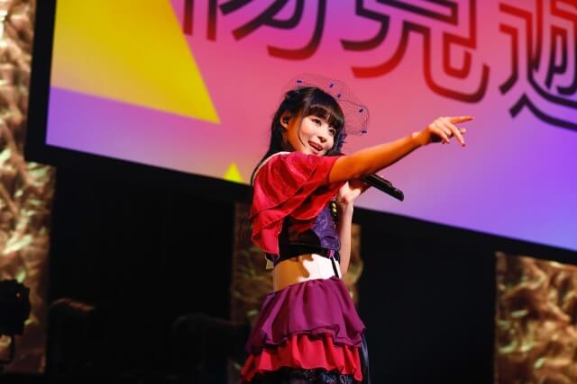 寺嶋由芙がライブで体現した、アイドルとゆるキャラを融合させたエンタメ　生誕祭『物見遊山』を振り返るの画像1-1