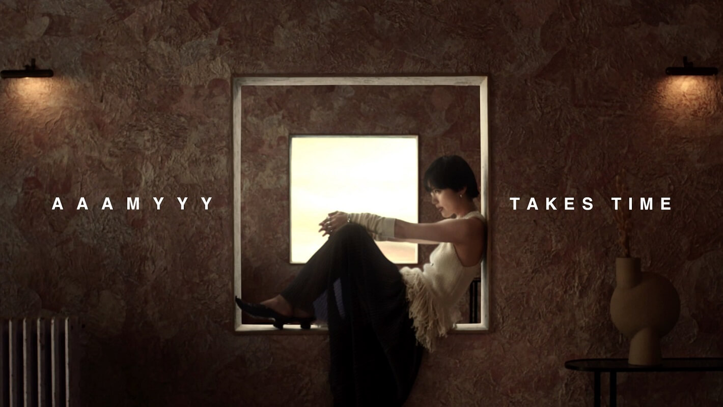 AAAMYYY、「TAKES TIME」MV公開