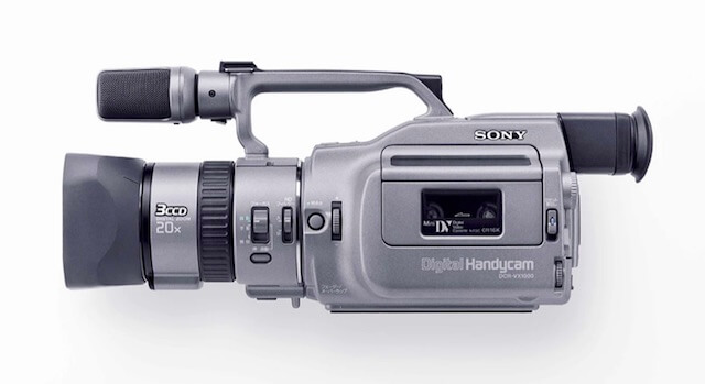 スケートボード文化を変えたビデオカメラ「Sony DCR-VX1000」 発売から