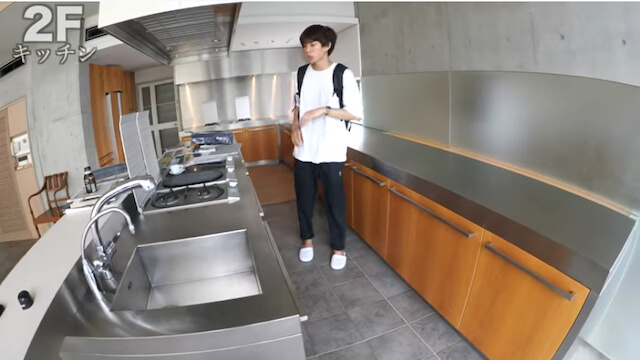 はじめしゃちょー、3億円の豪邸をルームツアーの画像