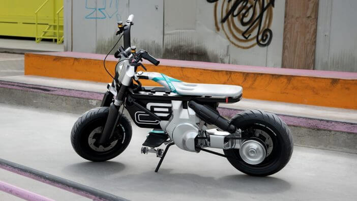 BMW、10代向けの都市型電動バイク「Concept CE 02」を発表
