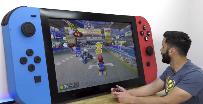 通常の650倍？　エンジニアが児童病院に寄付した巨大Nintendo Switch