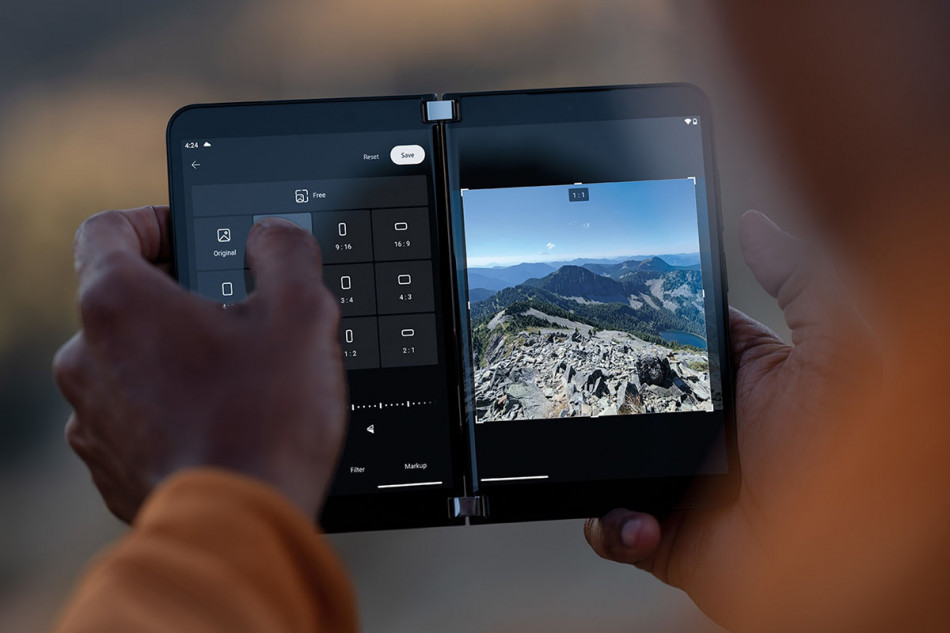 マイクロソフト「2画面スマホ」の驚きの進化