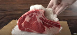 味の素で28日間熟成させた牛肉はおいしいのか？　海外の肉専門YouTubeチャンネルが実験