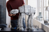 7000ピースの巨大「AT-AT」レゴが発売の画像
