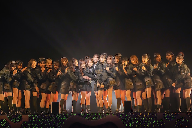 AKB48 横山由依、深夜バスから始まった12年を振り返る　指原莉乃らも駆けつけた涙の卒業コンサートの画像1-1