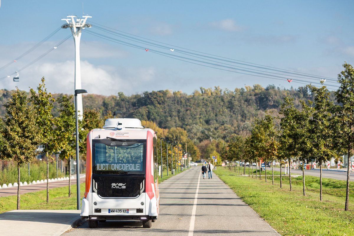 ヨーロッパ初「レベル4」の完全自動運転車が公道での走行を許可される 