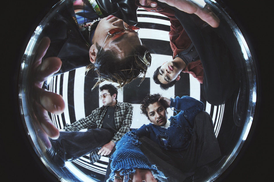 King Gnu、ポップミュージックに叩き込む怒涛の革新 隙のない構成が