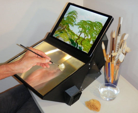 筆を使ってiPadに絵が描ける？　特殊なペンタブを海外のアート系YouTuberが開発