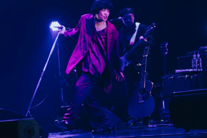 石崎ひゅーい、“歌”で牽引したバンド編成ツアー　アルバム『ダイヤモンド』にも高まった期待