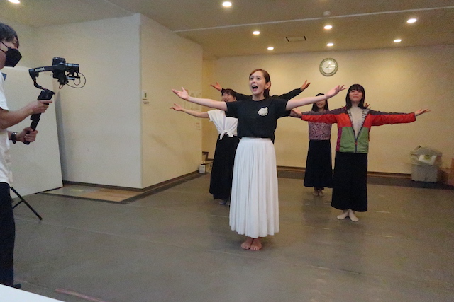 かとう唯、クラウドファンディングで制作された「東京プリンセスストーリー」MV公開　自身の歩みを投影した映像にの画像1-3