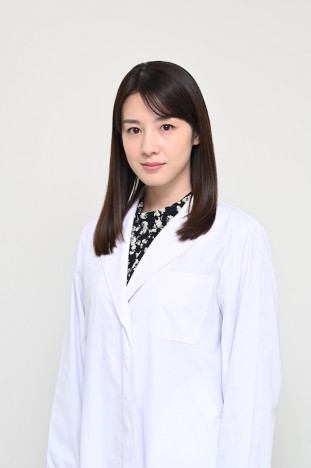 桜庭ななみ、『逃亡医F』で成田凌演じる主人公の恋人役に　「彼女の運命にも注目して」
