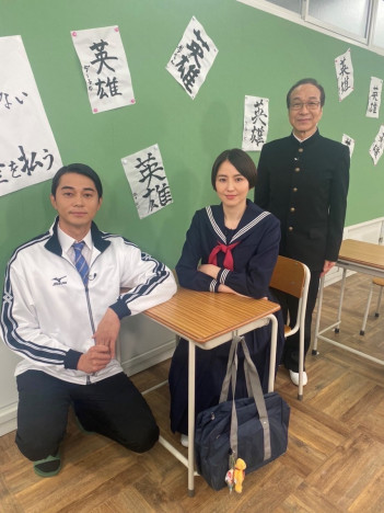 長澤まさみ、特別番組『コンフィデンスマンJP学園』でセーラー服姿に　生田絵梨花らも出演