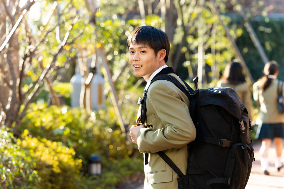 細田学園 リュック 青っぽく