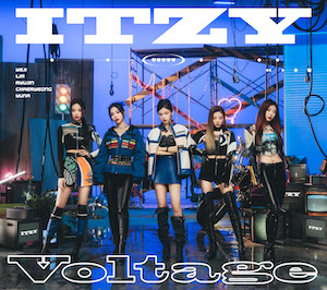 JAPAN 1st Single『Voltage』（初回限定盤A 【CD＋DVD】）の画像