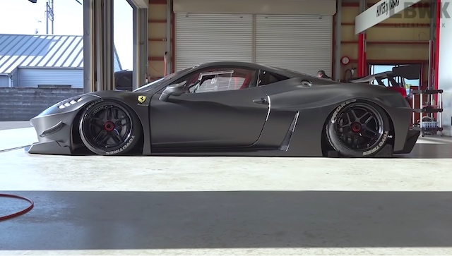 松浦勝人氏の車がオートサロン仕様にの画像