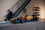 レゴ×マクラーレンのF1カー登場の画像