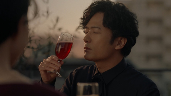 稲垣吾郎、「ノンアルでワインの休日」CMキャラクターに　楽曲は夏木マリの歌う「さくらんぼの実る頃」