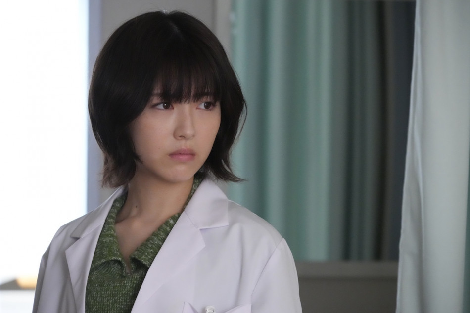 浜辺美波「白夜にとって大きな変化がある回」 『ドクターホワイト』第8