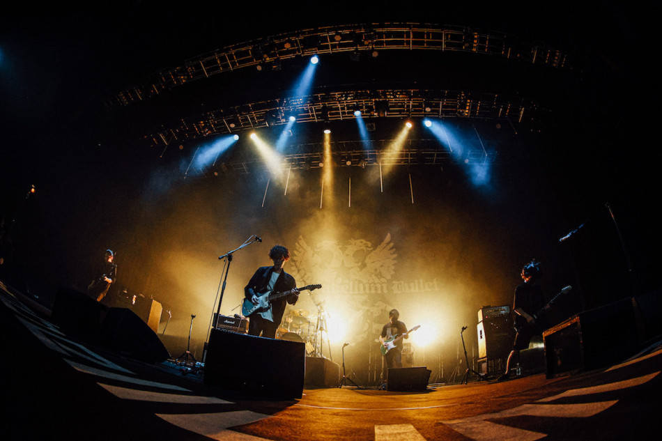 9mm Parabellum Bullet、結成日に上げたさらなる進化の狼煙 『カオスの