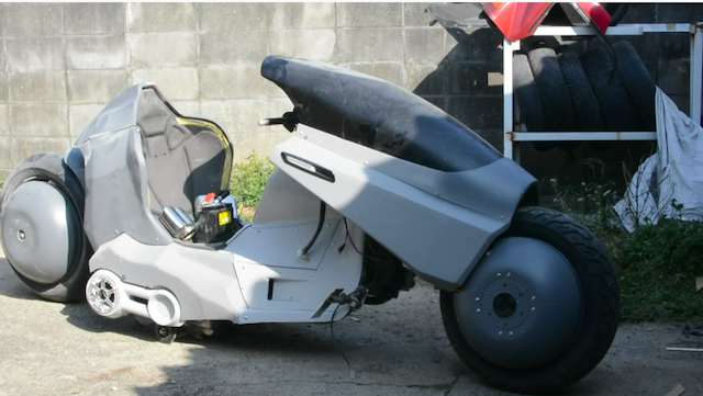 『AKIRA』金田バイクを製作するYouTuberの画像
