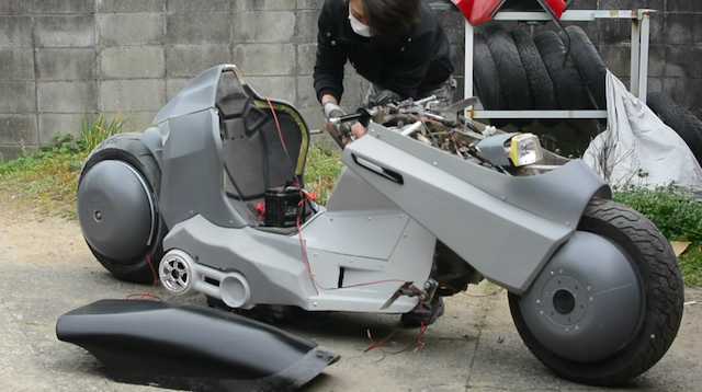 『AKIRA』金田バイクを製作するYouTuberの画像