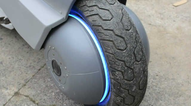 『AKIRA』金田バイクを製作するYouTuberの画像