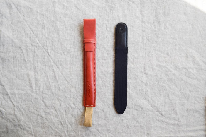 Apple Pencil対応のスタイラスペンケース、iPad貼付 or ゴムバンドはどっちがおすすめ？