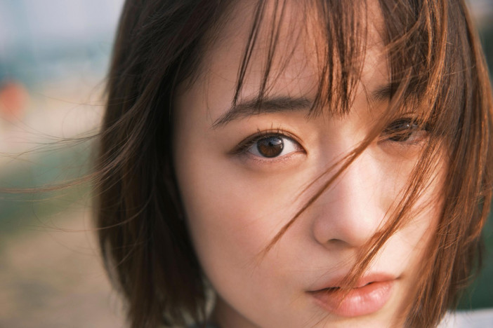 大原櫻子、新シングル『それだけでいい』アートワーク＆新アー写公開　限定仕様写真集タイトルは『櫻子だけでいい』に
