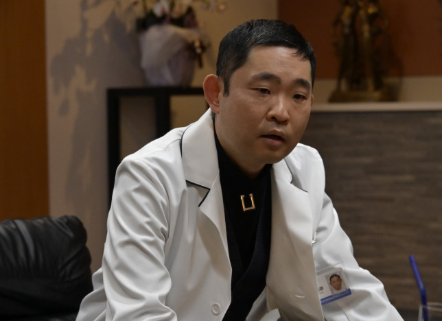 『パンドラの果実』第2話に今野浩喜がゲスト出演　法医学者役で三津谷葉子も登場