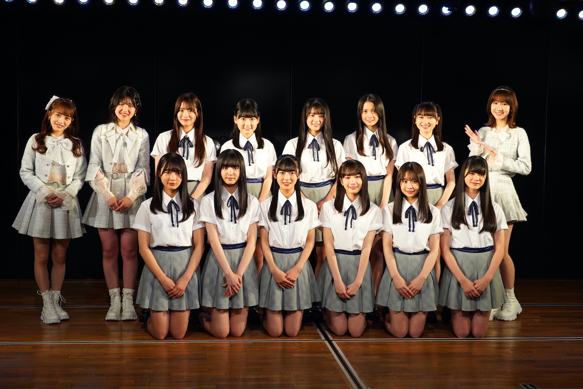 AKB48、17期生11名がお披露目