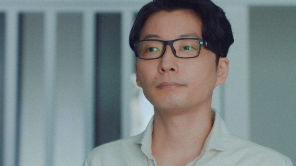 星野源 17才の帝国』星野源の意味深な表情は何を意味するのか 早くも物語は