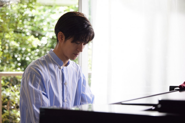 『純愛ディソナンス』中島裕翔初挑戦のピアノシーン写真公開　「本当にゼロからだった」