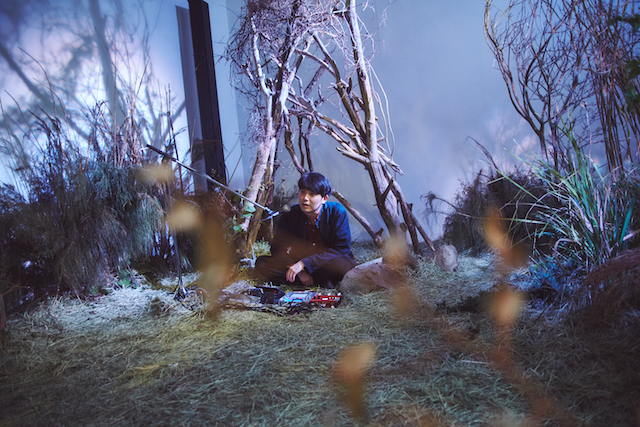 折坂悠太、初の展覧会『薮IN』内覧会レポート　変化する“藪”の中で体感する様々な感覚の画像3-1