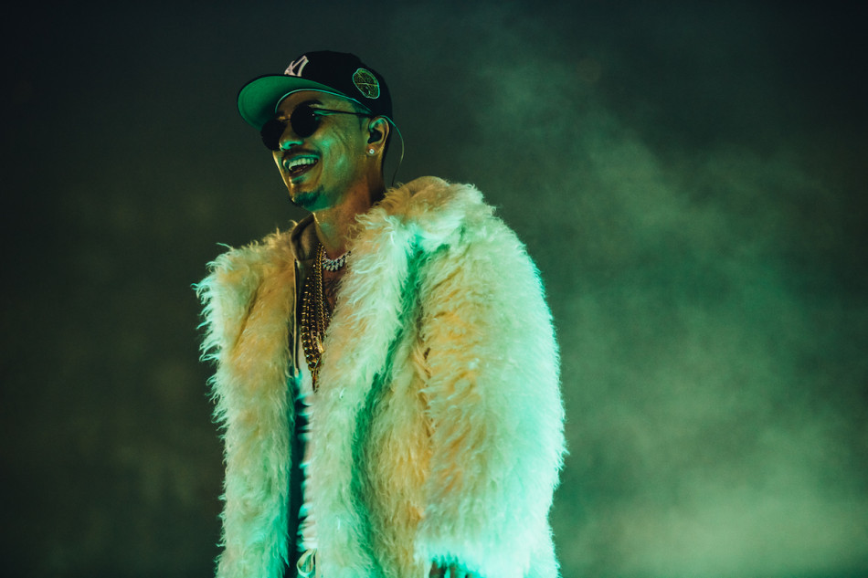 AK-69「この日本をもう一度、立ち上げ直そう」 - Real Sound｜リアル