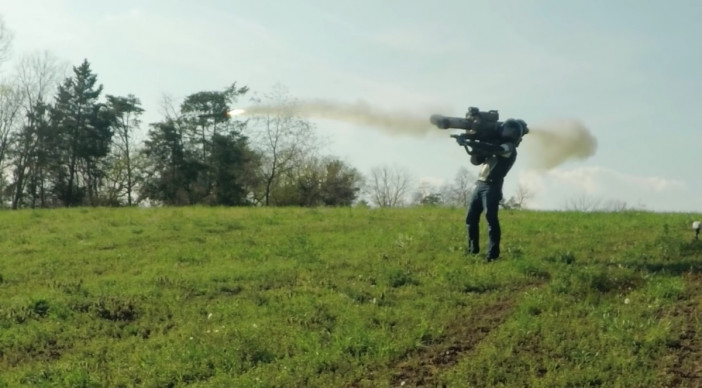 YouTuberが『Halo』のロケットランチャーを制作　目標物の狙撃に成功