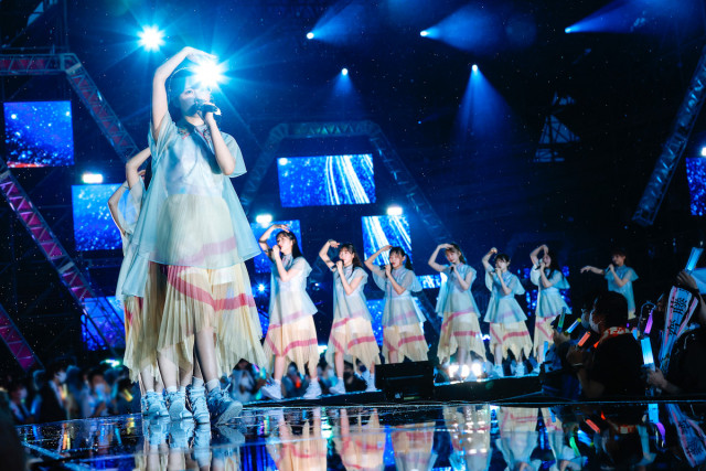 日向坂46、『W-KEYAKI FES.』で示した櫻坂46愛と欅坂46への敬意　想像を超えるエモーショナルな公演にの画像1-2