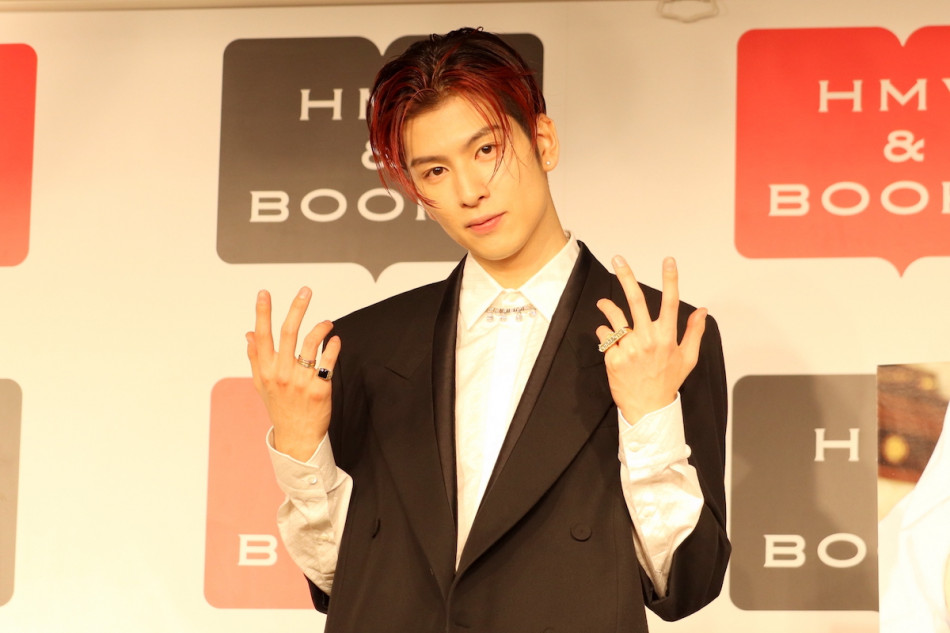 THE RAMPAGE 長谷川慎、体脂肪3％で挑んだ初写真集 食事制限で「パフェ