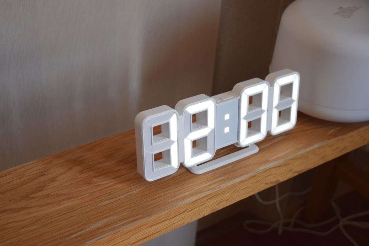 ノルオッタ IKEA 電子時計 - インテリア時計