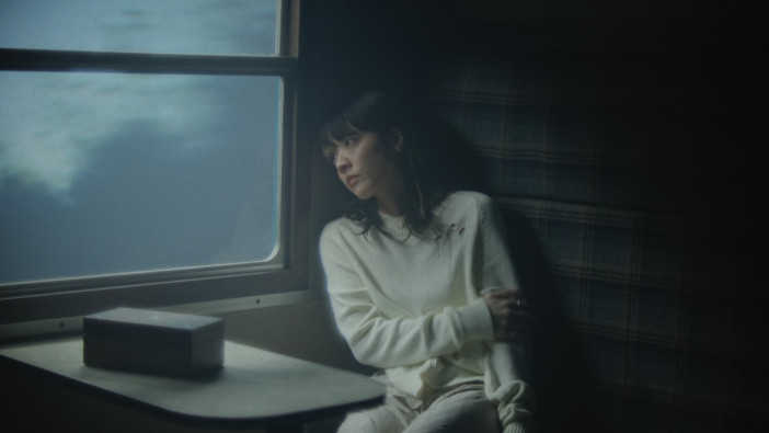 あいみょん、4thアルバムより「3636」MV公開　“宅配ボックス”をキーワードに楽曲の世界観を映像化