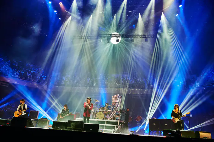 LUNA SEA、黒服限定GIGでステージから5人が放った狂気 12年ぶり“LUNACY