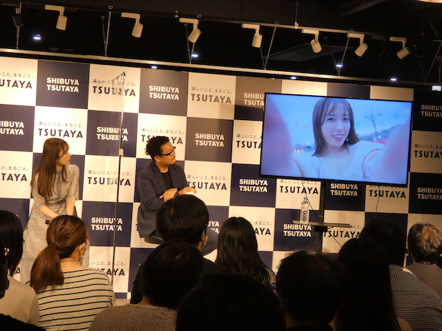 小湊よつ葉、ソロデビュー後初のトークイベント開催　2ndシングル発売発表とともに楽曲への思いを語るの画像1-2