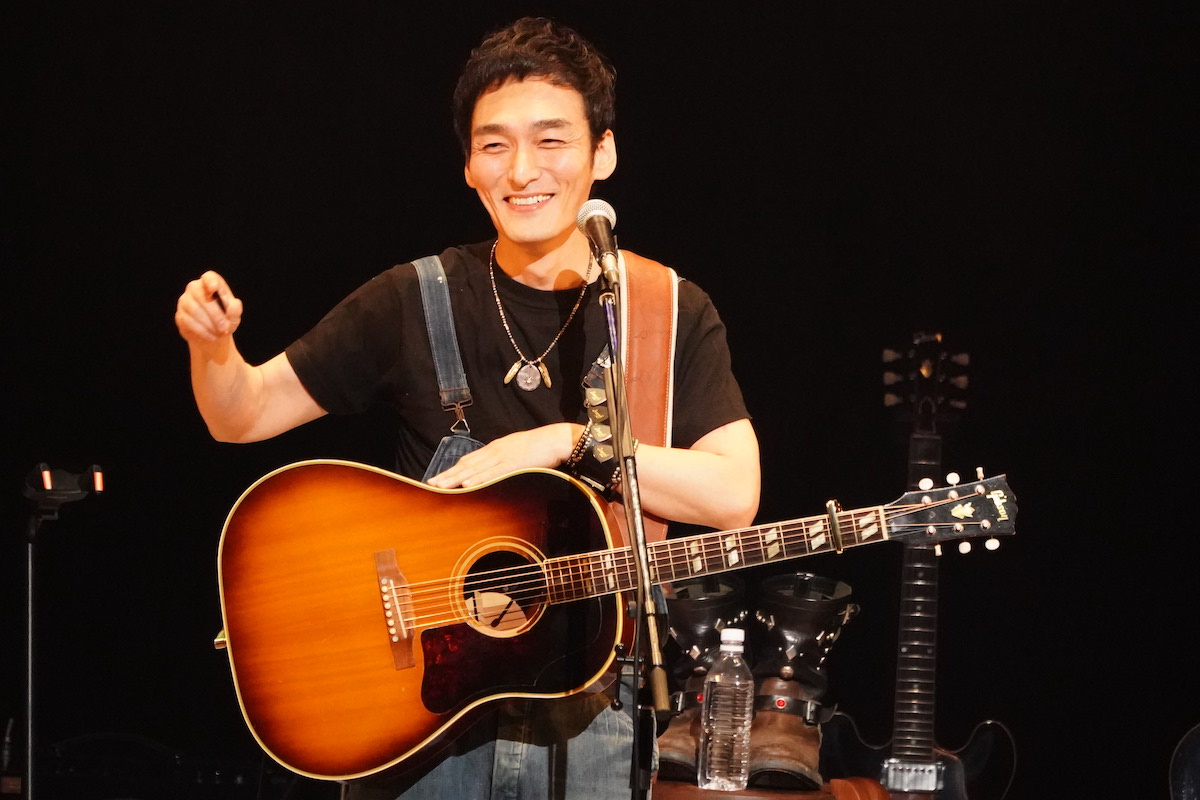 草なぎ剛、『はっぴょう会 2』で見せたギター少年のままの笑顔　miwa、和田唱との達成感に満ちた共演もの画像1-2