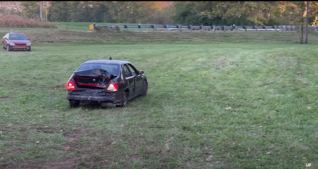 崖から車を落としても『iPhone 14』の衝突事故検知は反応しない？の画像