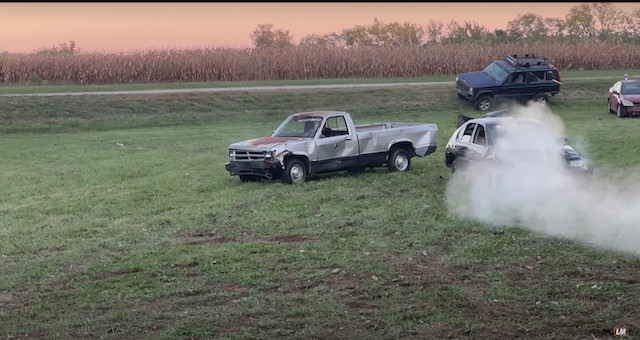 崖から車を落としても『iPhone 14』の衝突事故検知は反応しない？の画像